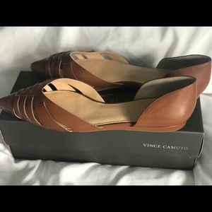 BNWB Vince Camuto
Brown 'reta' D'orsay Flat sz 11
